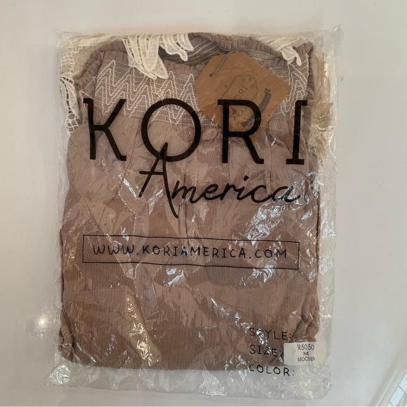 Kori America Off the Shoulder Women’s Mocha Top Lace Trim Size S, M, L NWT - Picture 6 of 10